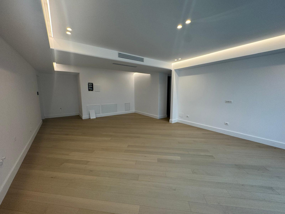 Apartament 3 camere | 1 loc de parcare | Terasă 25 mp | Iancu Nicolae