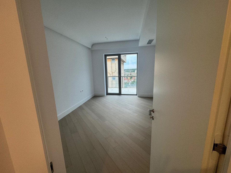 Apartament 3 camere | 1 loc de parcare | Terasă 25 mp | Iancu Nicolae