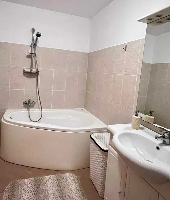 Apartament de 2 camere | Parcare | 70 MP | Zona Jiului