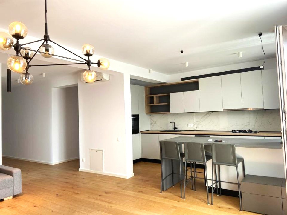 Apartament de 3 camere | 2 locuri de parcare | Terasa | Pipera