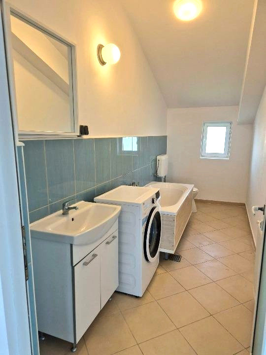 Apartament cu 3 camere de închiriat | Mansardă | Zona Pipera