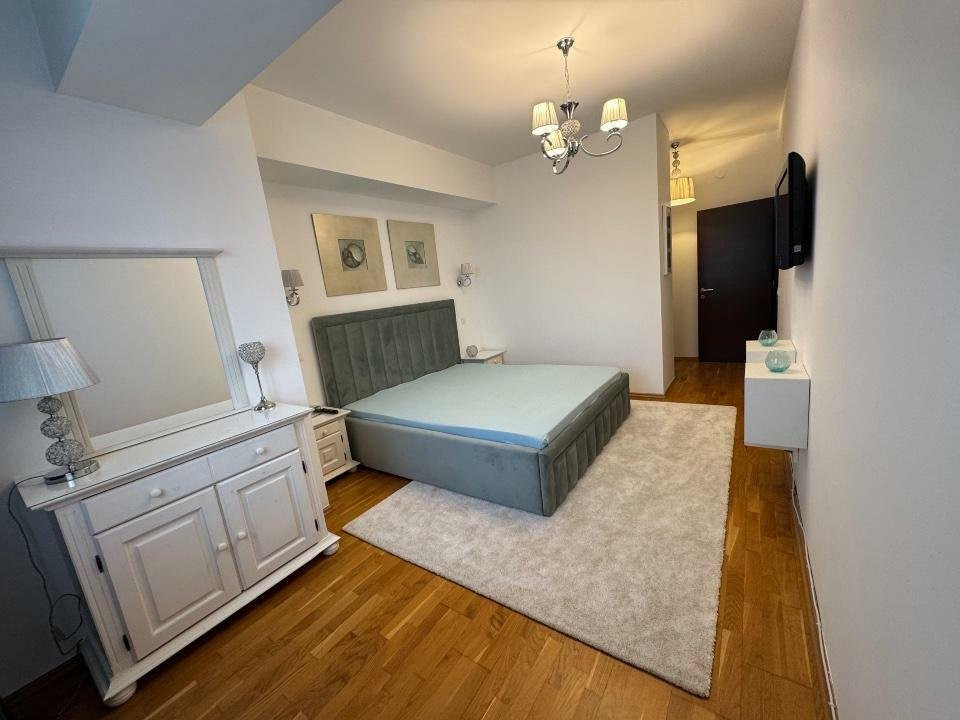 Apartament de 3 camere | 2 Locuri de parcare | Zona Scoala Americana 