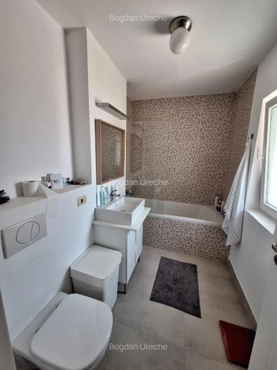 Casa individuala de vanzare | 2 locuri de parcare | Pipera