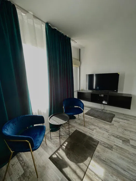 Garsonieră renovată de închiriat | Centrală de imobil | 42mp | Calea Dorobanți |