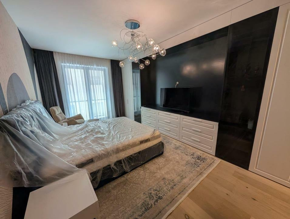 Apartament 3 camere de închiriat  Herăstrău | 135 mp utili | 2 locuri parcare