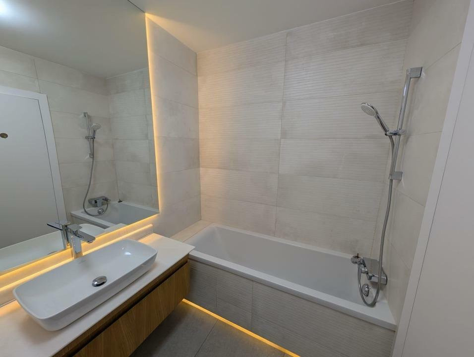 Apartament 3 camere de închiriat  Herăstrău | 135 mp utili | 2 locuri parcare