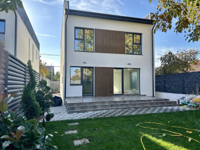 Casa individuala de vanzare | 4 camere | 130MP utili | Voluntari
