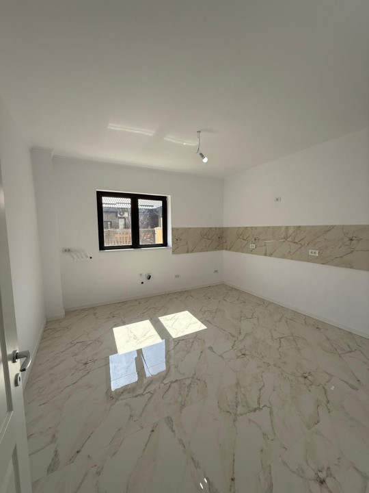 Casa tip duplex de vanzare | Tunari