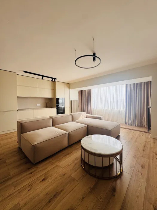 APARTAMENT DE 3 CAMERE, PRIMA INCHIRIERE, UNIRII