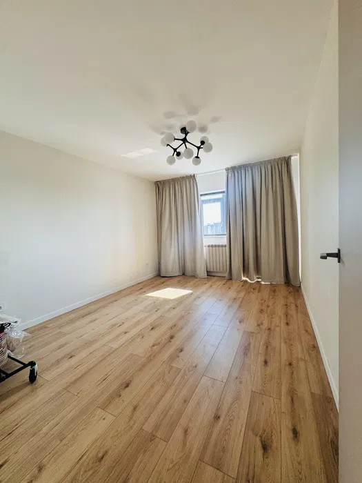 APARTAMENT DE 3 CAMERE, PRIMA INCHIRIERE, UNIRII