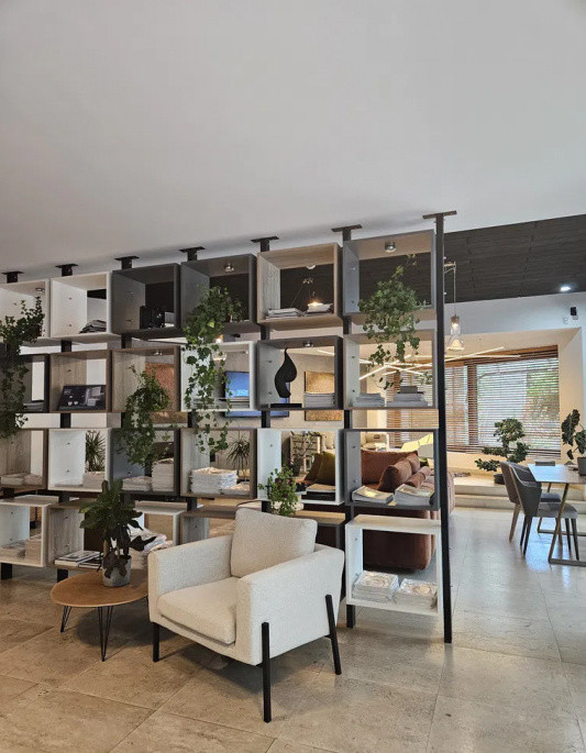 Spatiu Comercial  | 85/145/230 mp | Cladire de birouri | Unirii