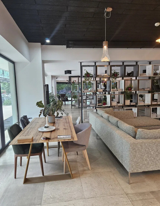 Spatiu Comercial  | 85/145/230 mp | Cladire de birouri | Unirii