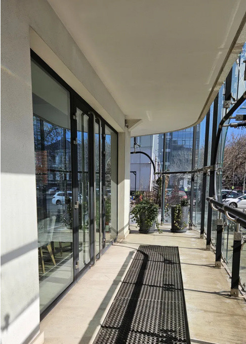 Spatiu Comercial  | 85/145/230 mp | Cladire de birouri | Unirii