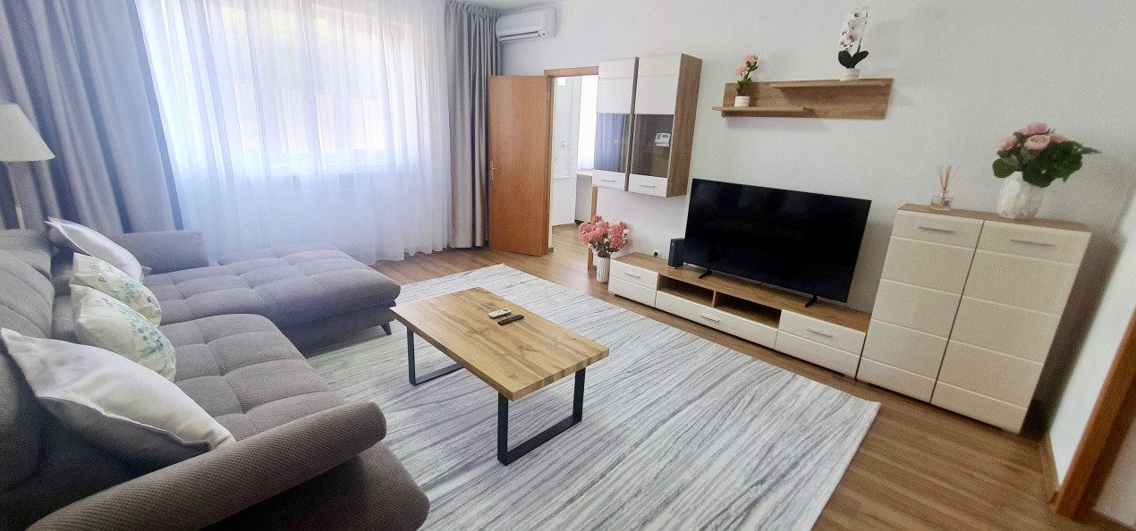Apartament 3 camere | Centrala proprie | Piata Romana 