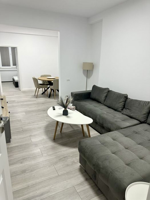Apartament 3 camere | Centrala proprie | Proaspăt renovat | Calea Victoriei 