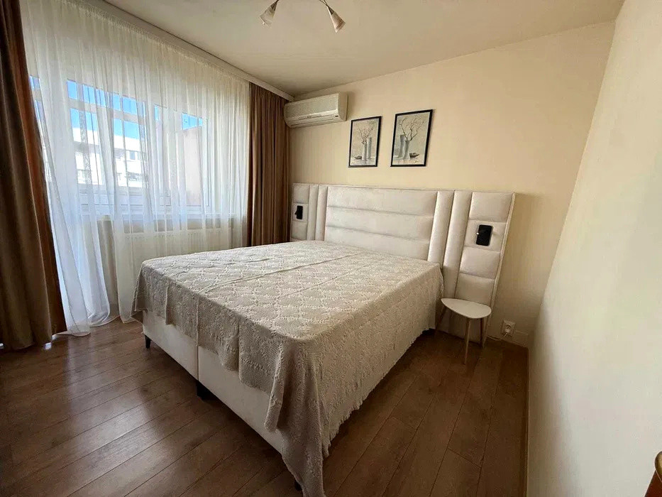 Apartament 4 camere renovat | Piața Victoriei | Vedere panoramică